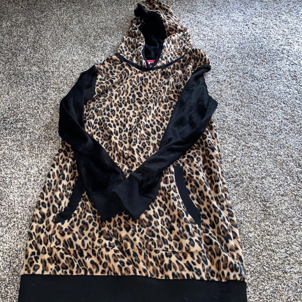 DKNY cover up